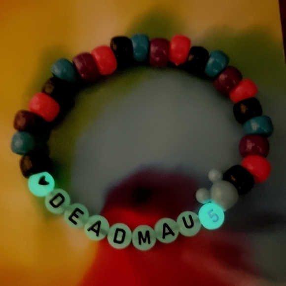 GLOW in the dark Deadmau5 Kandi word Bracelet - Picture 4 of 5